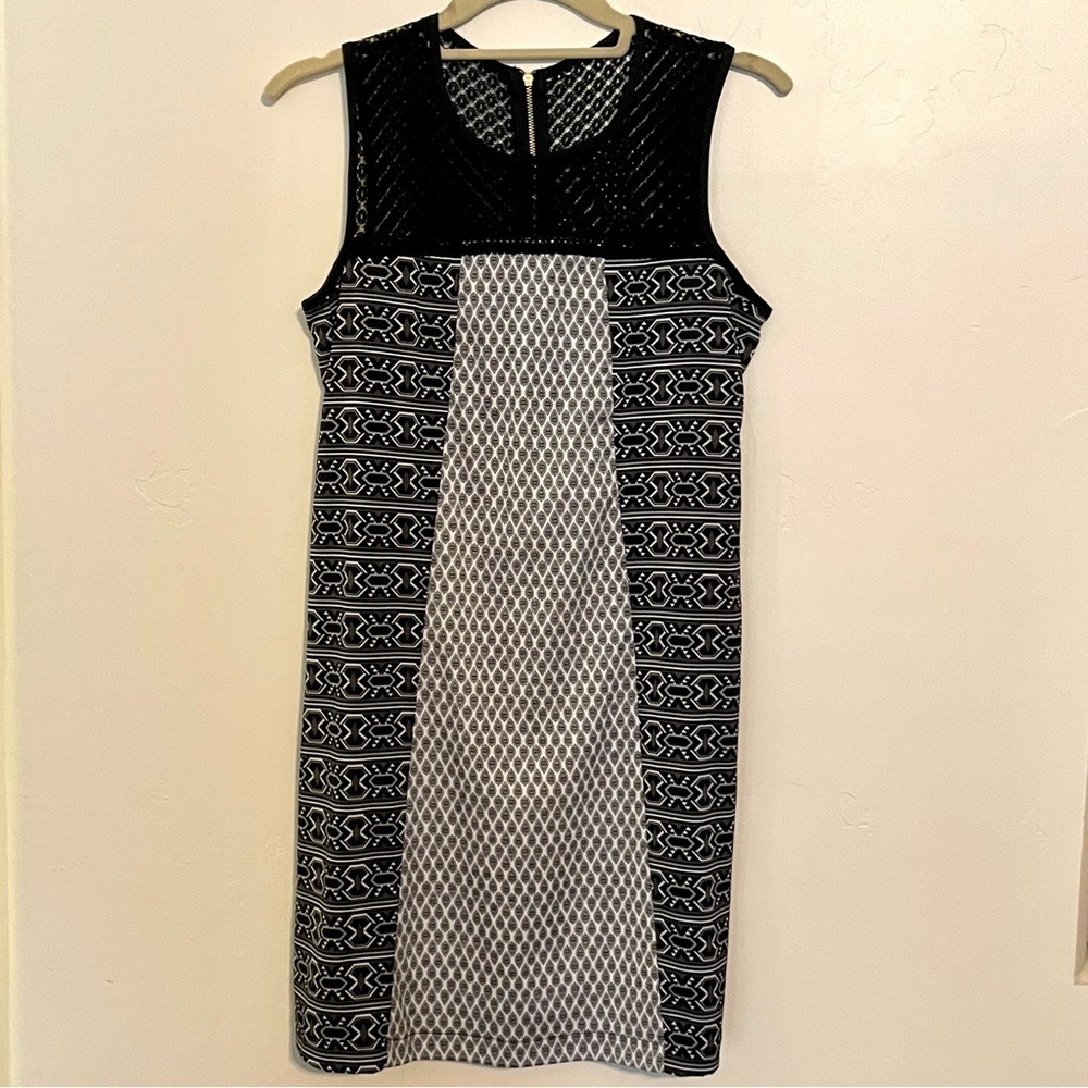 Target - Black Geometric Shift Dress - XS